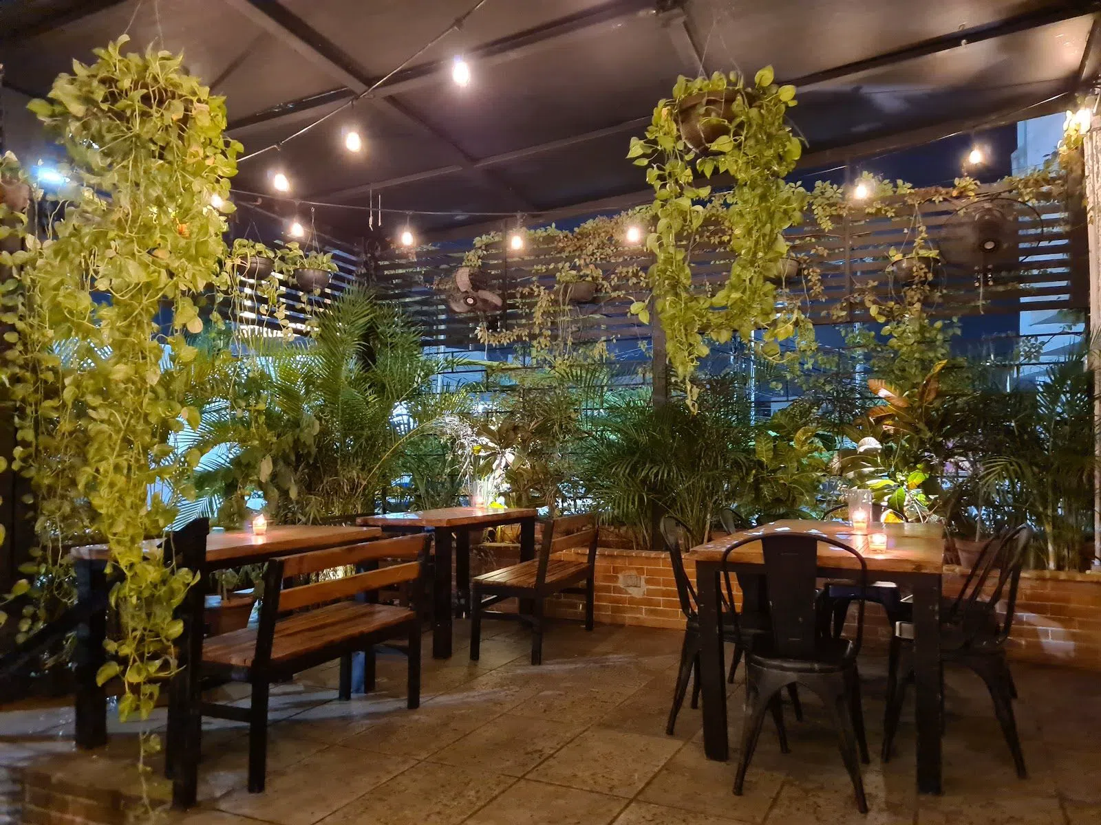 Mu. Burgerhouse Nader, Cancun