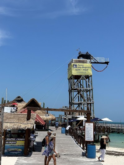 Isla Mujeres ferry area / Puerto Juárez